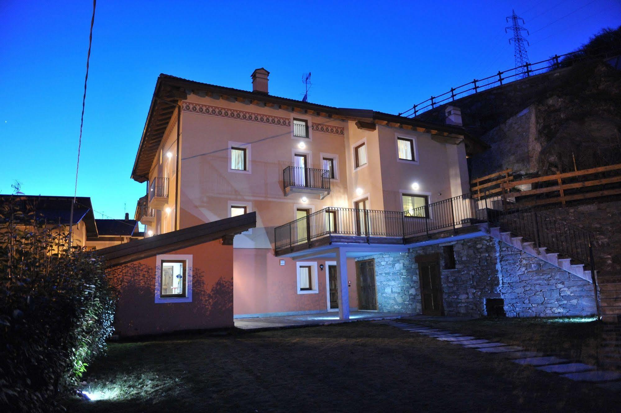 Au Berceau Du Bien-Etre Villa Chambave Dış mekan fotoğraf